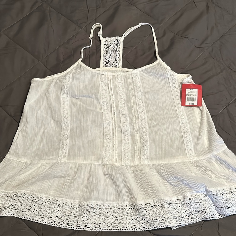 White tank. Size XXL. NWT